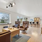 3 Bedroom Lovely In Dom wakacyjny *