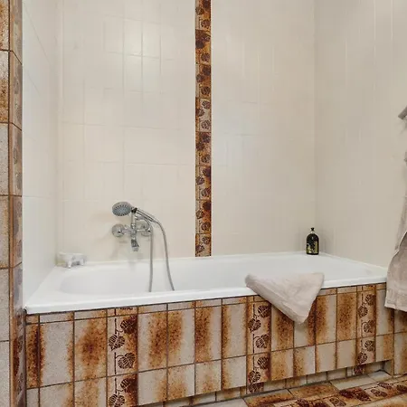 3 Bedroom Lovely In Feriehus