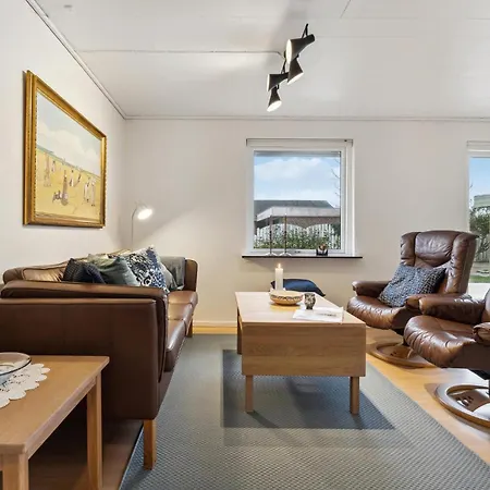 3 Bedroom Lovely In Dom wakacyjny *