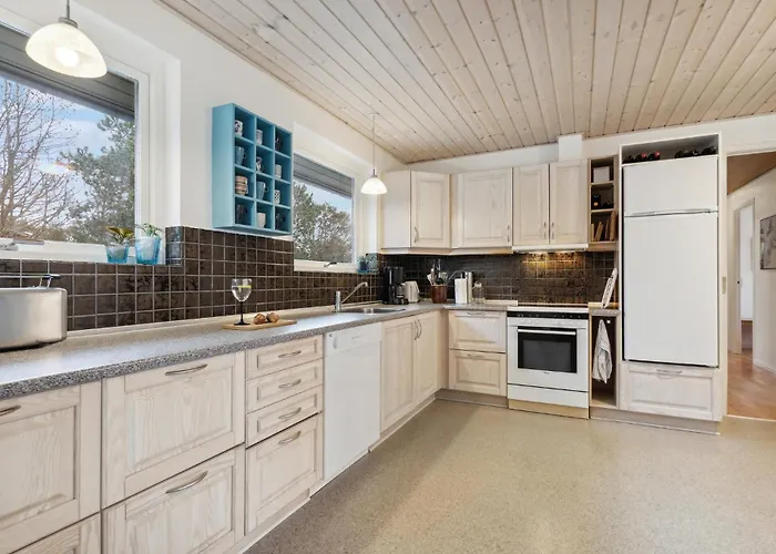 3 Bedroom Lovely In *